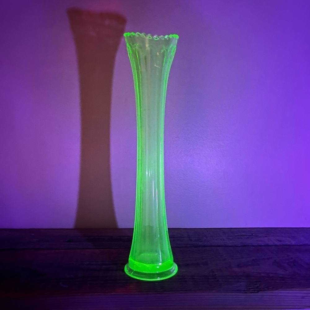 Elegant Vaseline Glass Swung Vase - Picture 2 of 7
